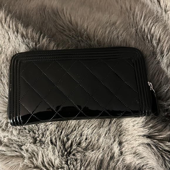 Chanel Boy Wallet🖤 - Picture 4 of 9